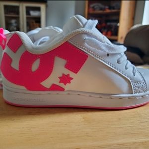 Women's size 6.5 (US Size) DC shoes